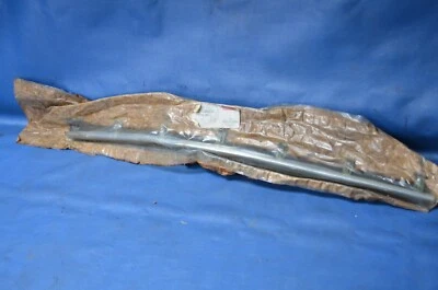 NOS 1981 - 86 道奇 Omni 右手前门皮带成型装饰窗户天气条 原始设备制造商 — 第 1/4 张图片