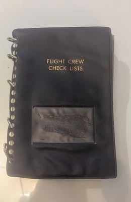Lista de verificación de tripulación de vuelo vintage de la USAF Foto 1 de 2