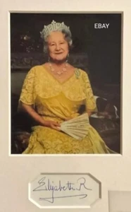 OLDER QUEEN ELIZABETH THE QUEEN MOTHER RARE FRAMED SIGNED 8 x 6 PHOTO PRINT £12 - Picture 1 of 2