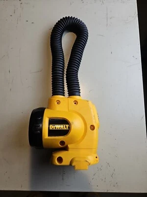 Dewalt DW917 Adjustable Work Light 12V Tool Only - Image 1 of 4