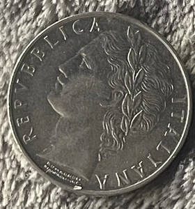Vintage L 100 Italian Coin L.100 Lira Lire Republica Italiana ~ 1975 - Picture 1 of 2