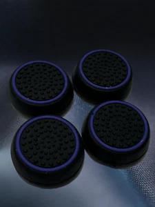 2 x Paar Daumengriffe PS4/PS5/Xbox Kappe Joystick UK - Schwarz + Lila - Bild 1 von 2