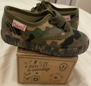 Cienta Toddler Canvas Lace Up Camo Sneakers Unisex Size: Child 22 New with Box - Picture 1 of 6