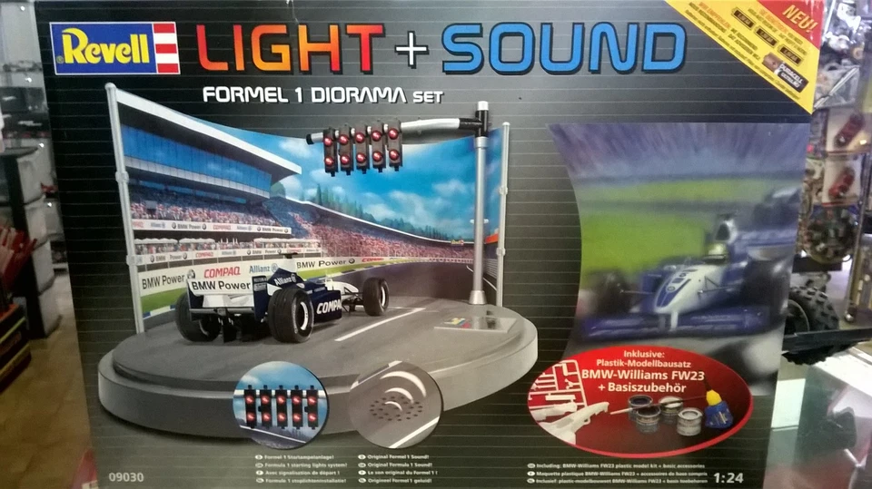 REVELL 1:24 LUCI E SUONI SET DIORAMA FORMULA 1 BMW WILLIAMS FW23  ART 09030 - Immagine 1 di 1