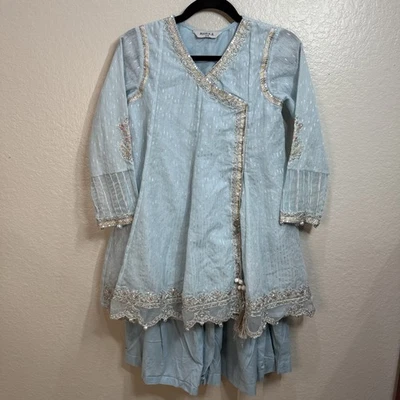 Traje Original Maria B Niñas Suave Azul Algodón Bordado Shalwar Kameez 12-14 Foto 1 de 4