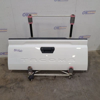 24 2024 TOYOTA TACOMA SR TAIL GATE WHITE  Foto 1 de 4