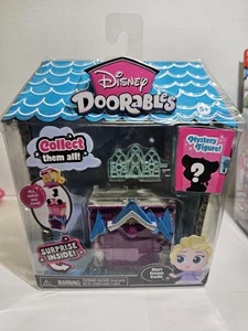 New Toy Disney Doorables Elsa's Frozen Castle Mini Display Set Ages 5+ - Picture 1 of 6