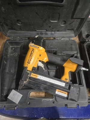 Bostitch Magnesium BT200 18 Gauge Brad Nailer w/Hard Case Preowned 70-1 - Image 1 of 4