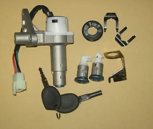 Ignition lock set 3 pieces For Rivero Phoenix 125 II Important: 4 Pin - Picture 1 of 1