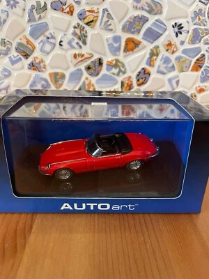 Autoart Jaguar E-type Roadster Series III V12 - 1:43 - 53773  - Immagine 1 di 4