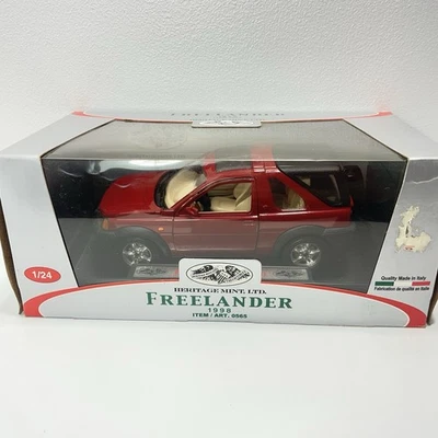 Coche fundido a presión Heritage Mint Red Freelander 1998 1:24 en caja Foto 1 de 4