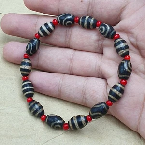 2 Eyes & 3 Stripe Pattern Vintage Tibetan Agate Beaded Necklace - Picture 1 of 16