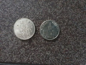 2 VERSCHIEDENE DDR MARK MÜNZEN - Bild 1 von 2