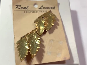 Real Leaves leather firm brooches copper “Natural Products Inc.” hand crafted - Imagen 1 de 6