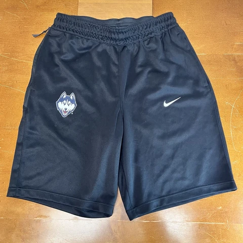UConn Huskies Shorts Mens Medium Nike Authentic Basketball Dri-Fit Cover
