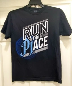 Camiseta negra WWE auténtica AJ Styles para hombre talla M Run the Place - Imagen 1 de 9