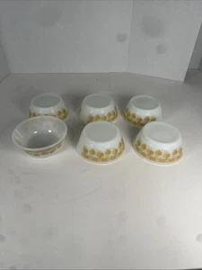 Vintage Fire King Stackable Milk bowls mustard Shamrock Pattern  lot of 6 - Imagen 1 de 5