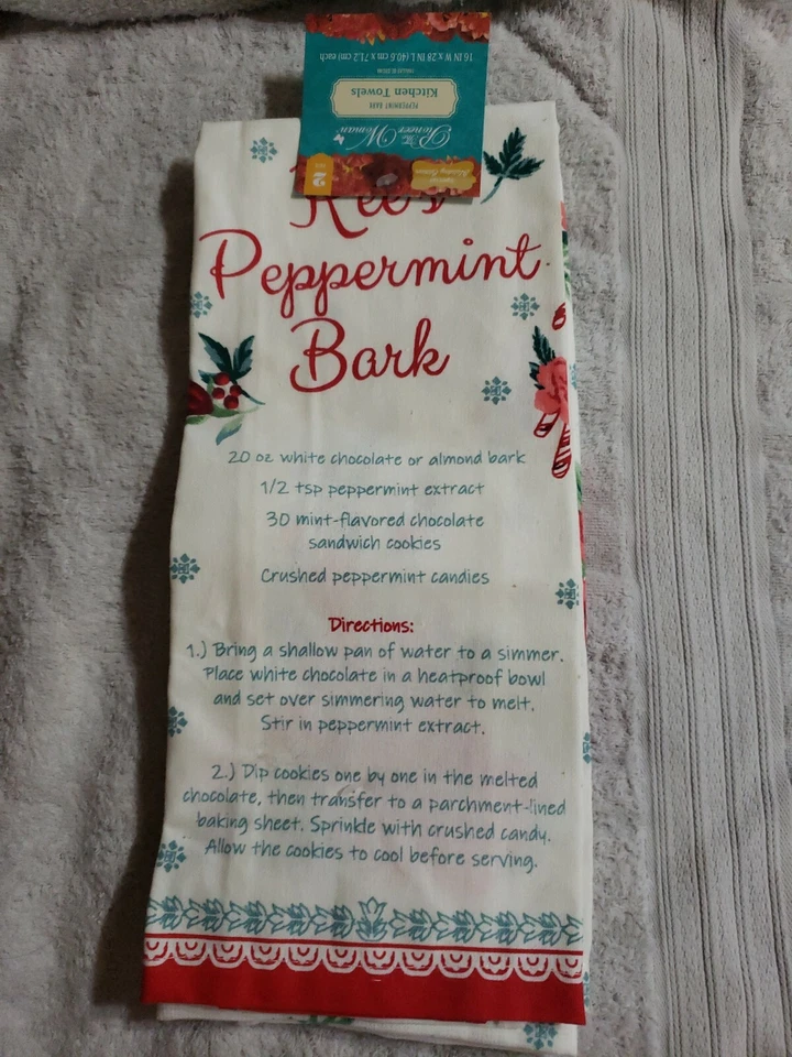 The Pioneer Woman Ree's Peppermint Bark Set of 2 Christmas Kitchen Towels HTF