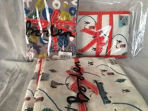Bodens Kitchen Apron Gloves And Tea Towels Set London Winter Prints Imported New - Picture 1 of 12