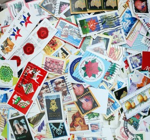 USA STAMPS KILOWARE - 70 Grams of Used Stamps on Paper - See Description