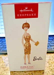 2022 Hallmark Corte Burbuja Morena Barbie Árbol de Navidad Adorno de Memoria NUEVO - Imagen 1 de 5