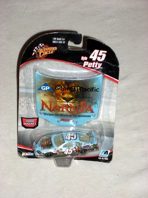 Winners Circle Kyle Petty #45 Narnia Lion Hood Magnet Series 1:64 Nascar - Image 1 of 3