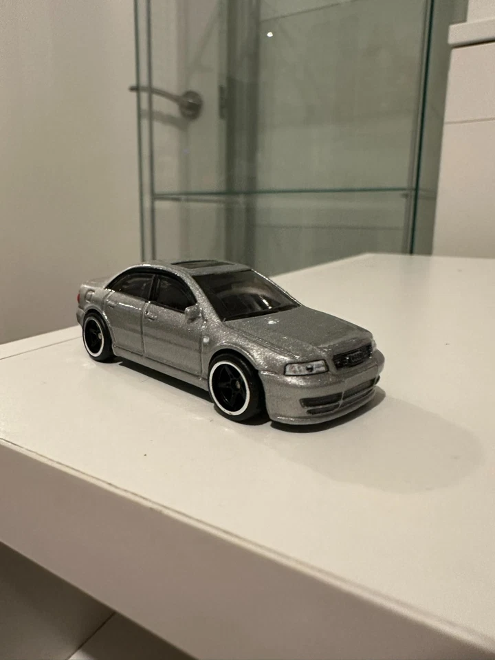 Hot Wheels Premium Real Riders Coche Suelto Como Nuevo Ruedas de Goma AUDI S4 Plateado Foto 1 de 1