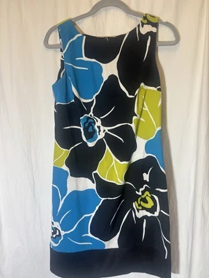 Vestido AGB Feminino Floral Tamanho 8 Sem Mangas Branco Azul Preto Verde HH17 - Imagem 1 de 4