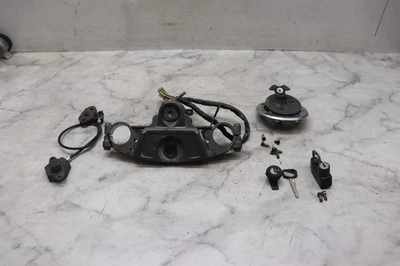 Комплект замков 1993-1996 Kawasaki Ninja ZX600 с замком зажигания замком сиденья газовой крышкой - Изображение 1 из 4