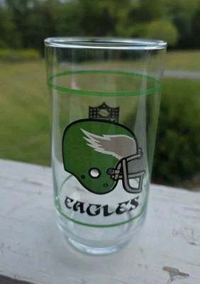 PHILADELPHIA EAGLES Vintage 1980s Mobil 16 oz Glass Eagles Helmet Logo Clean - Image 1 of 4