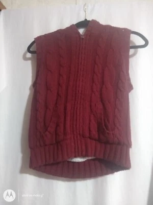 Size S Arizona girl sleeveless red zip-up vast with hood - Image 1 of 3