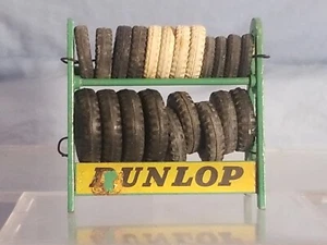 Dinky Toys 786 Dunlop Tyre Rack Green Tire Rack Store Gas Station Shop Display - Picture 1 of 6