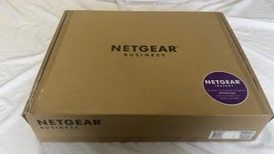 NETGEAR GS752TPP V3 48 Port PoE+ GB Smart Ethernet Switch GS752TPP-300NAS - Picture 1 of 7