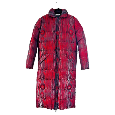 Abrigo largo de invierno CHRISTOPHER KANE MOIRE rojo estampado PUFFER S M Foto 1 de 4