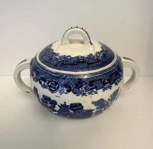 Vintage WOOD & SONS ENGLAND BLUE WILLOW DOUBLE HANDLE LIDDED SUGAR BOWL - RARE ! - Picture 1 of 20