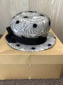 Vintage SWEETBRIAR Pill Box Style Hat Union Made USA Black & White W Box CLEAN - Picture 1 of 14