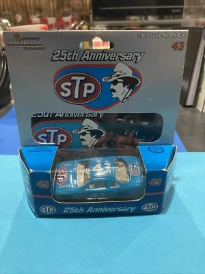 Винтаж 1996 Winston Cup Collections No43, Ричард Петти, 25-я годовщина 1:64, новый в упаковке - Изображение 1 из 4