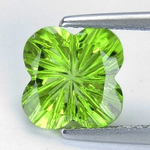 2.75Cts Charming Natural Green Peridot 8.5mm Flower Carving Cut Loose Gemstone - Picture 1 of 7