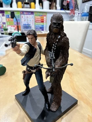 Estatua Kotobukiya Star Wars Han Solo y Chewbacca Artfx+ Foto 1 de 4