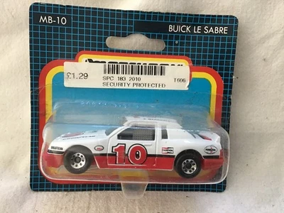 MATCHBOX MB 10 BUICK LE SABRE  - ON CARD - Image 1 of 2