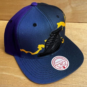 MITCHELL & NESS LAKERS 2 TONE BLACK LOGO SNAPBACK HAT Adjustable NWOT (RARE) - Picture 1 of 6
