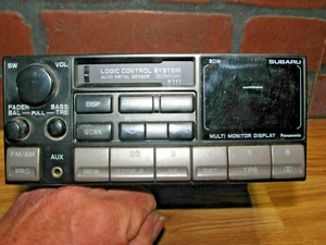 Radio casete vintage SUBARU AUX Panasonic modelo 86201AA150 - Imagen 1 de 12