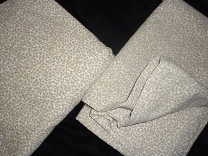 MARTHA STEWART TAN & WHITE LEAVES COTTAGE (2PC) SET TWIN FLAT & FITTED SHEET - Picture 1 of 5