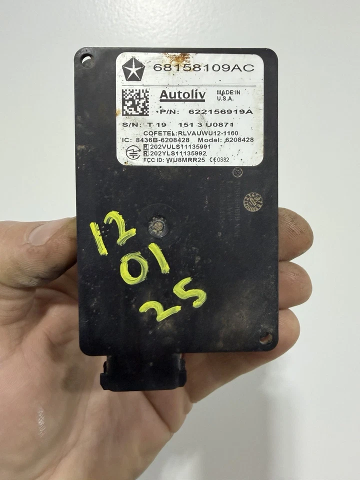 Sensor de punto ciego Chrysler Town Country Dodge Grand Caravan 13-16 68158109AC Foto 1 de 4