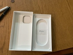 Apple iPhone 16 Pro Max Black Titanium 256GB Empty Box ONLY - Photo 1 sur 2
