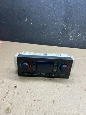 2003 to 2006 Chevrolet Silverado HVAC Heater Climate Control Module u4723 DG - Image 1 of 4