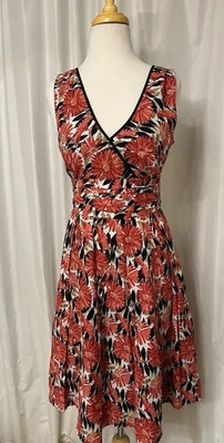 Robbie Bee Floral Garden Party Cotton Dress, Pleated Waist, V Front/Back, Sz 6 - Image 1 of 4