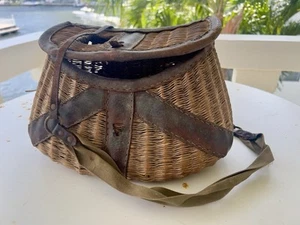 Cesta creel de pesca con mosca de mimbre y cuero rara de colección - Imagen 1 de 6