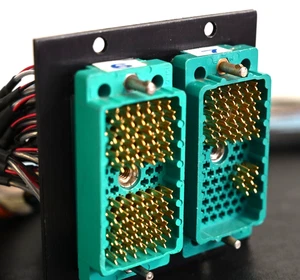 CANTIDAD 2 conectores ELCO 8016-90 enchapados en oro parche de audio 90C para cortar cable - Imagen 1 de 7