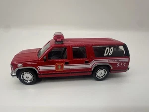 Code 3 Collectibles Boston Fire Department Chief D9 GMC Suburban (12402) - Picture 1 of 5